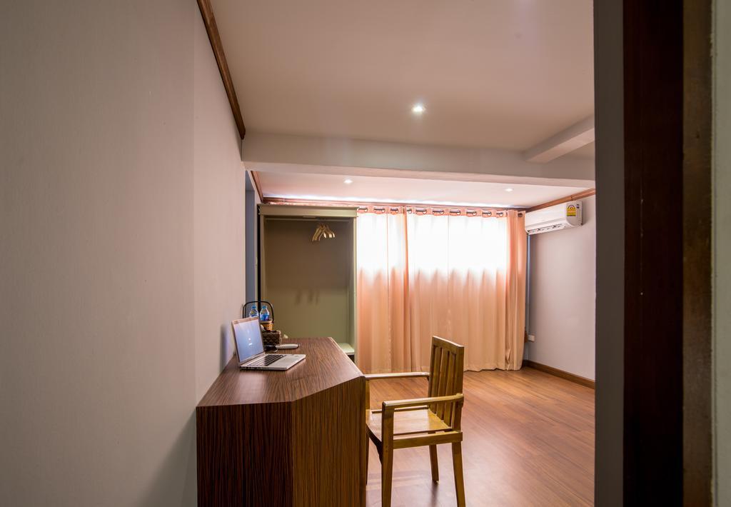 At Ease Bijou Otel Chiang Mai Oda fotoğraf