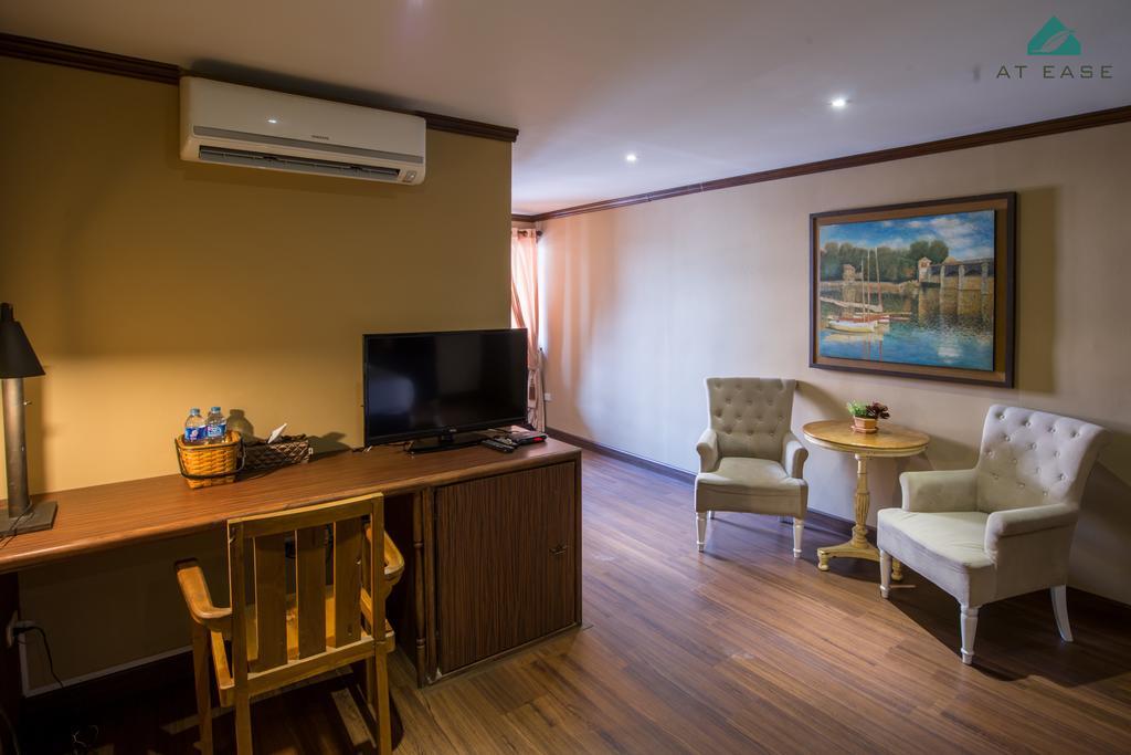 At Ease Bijou Otel Chiang Mai Oda fotoğraf