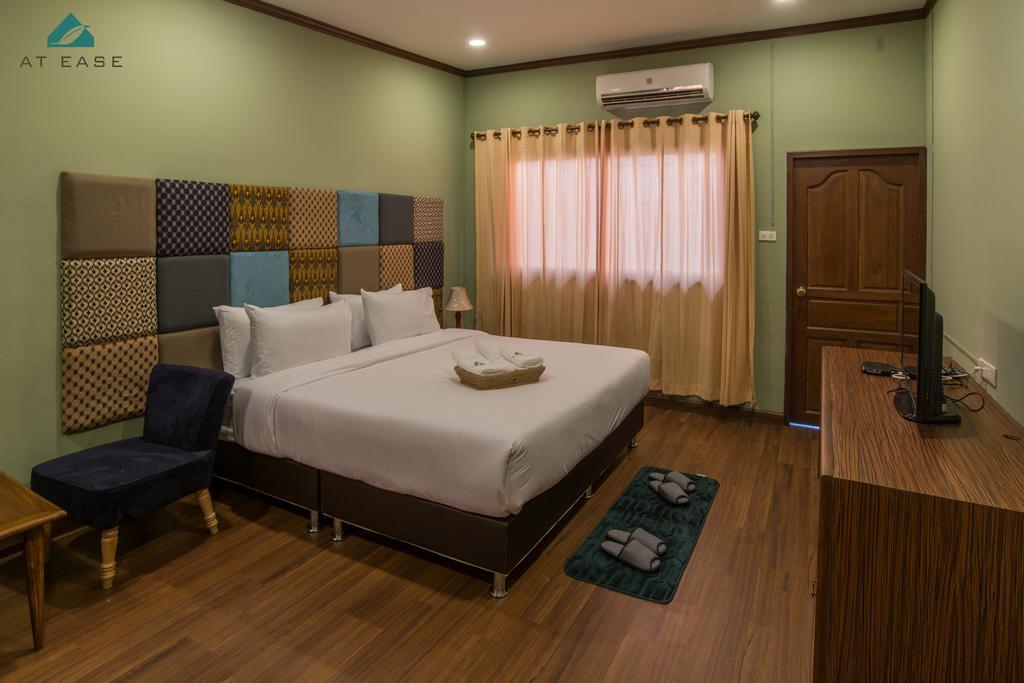 At Ease Bijou Otel Chiang Mai Oda fotoğraf