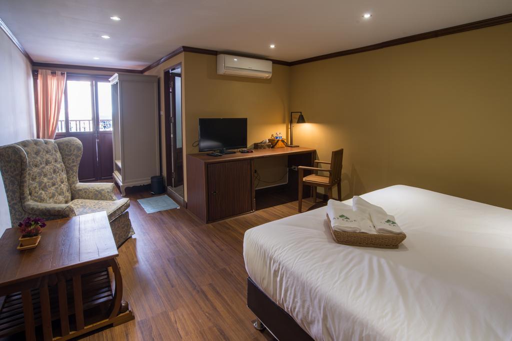 At Ease Bijou Otel Chiang Mai Dış mekan fotoğraf