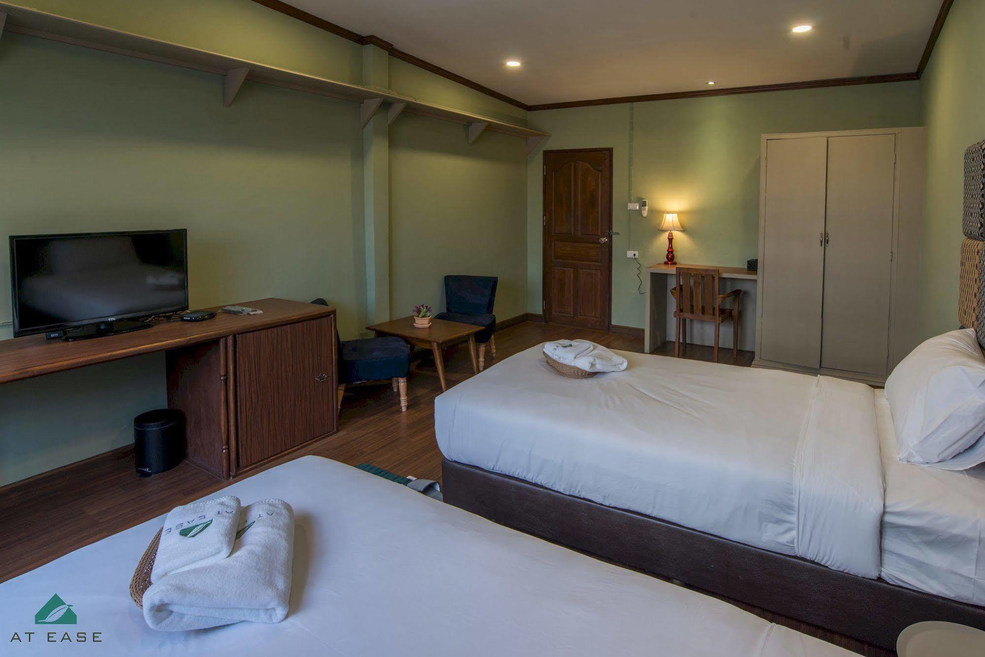 At Ease Bijou Otel Chiang Mai Dış mekan fotoğraf